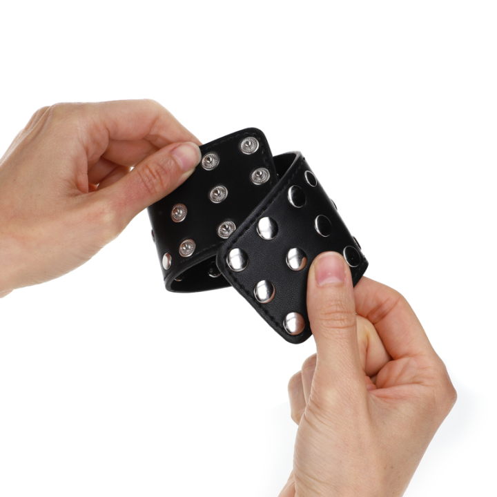 Kink - Retenções de Pulso Com Snap Fasten Completo de Rebites Pretos Ajustáveis 19-24 cm x 5,5 cm