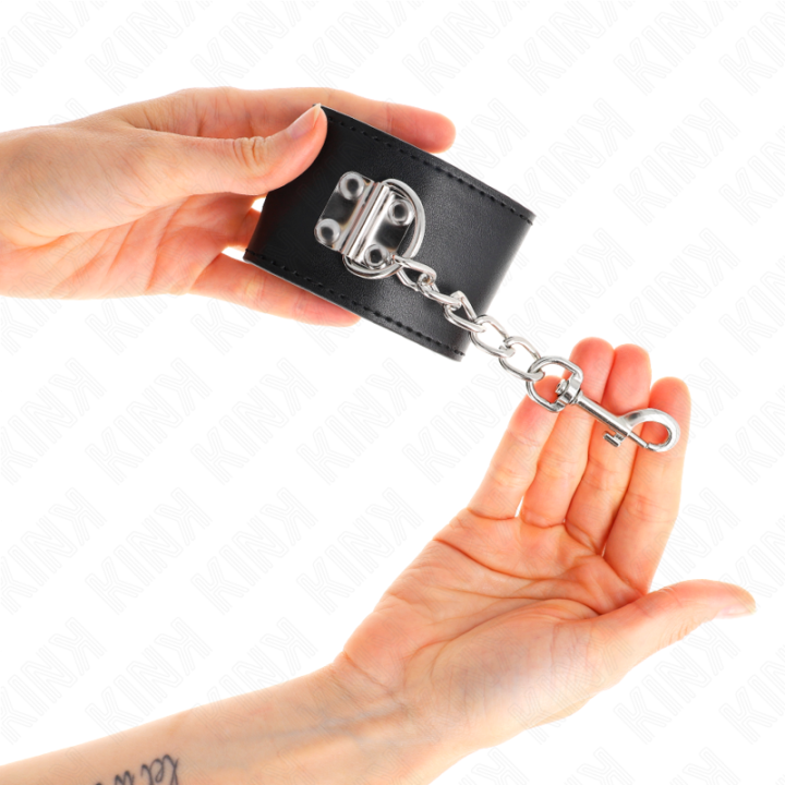 Kink - Wrist Restraints With Padlock Closure Black Adjustable 16-23 cm x 5.5 cm