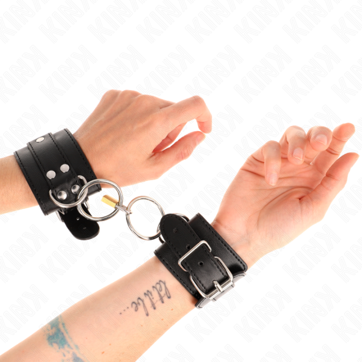Kink - o-Ring Locked Wrist Restraints Black Adjustable 20-28 cm x 5.5 cm
