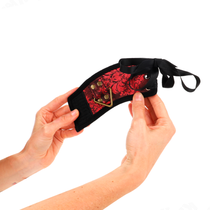 Kink - Scandal Wrist Restraints Red-Black Lace Details 24.5 cm x 6.5 cm