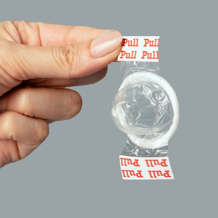 Uniq - Pull Latex Free Condoms With Strips 3 Units