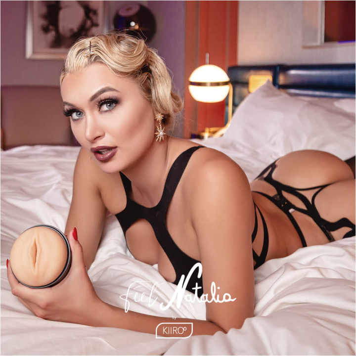Kiiroo - Natalia Starr Masturbador Masculino Anal Realista Con Textura Interior