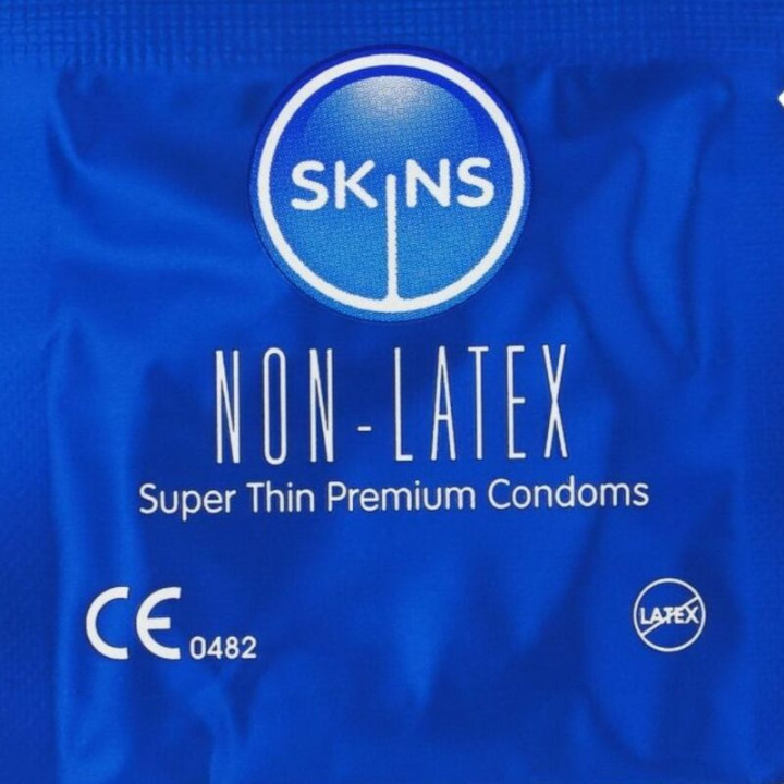 Skins - Preservativi Senza Lattice, Confezione da 4