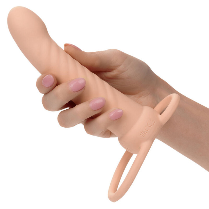 Calexotics - Maxx Ribbed Dual Penetrator 10 Vibrações Carne