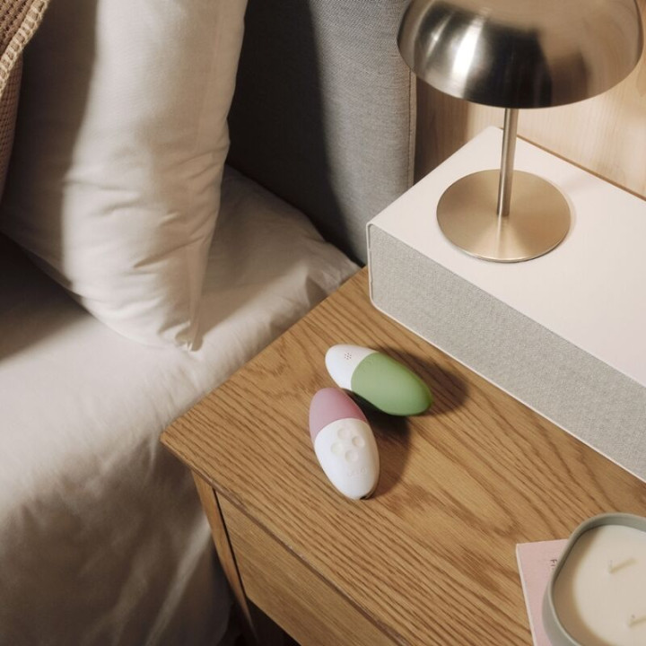 Lelo - Siri 3 Clitoris Massager Pistachio Creme
